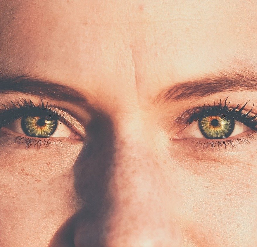 yeux maîtrise carré